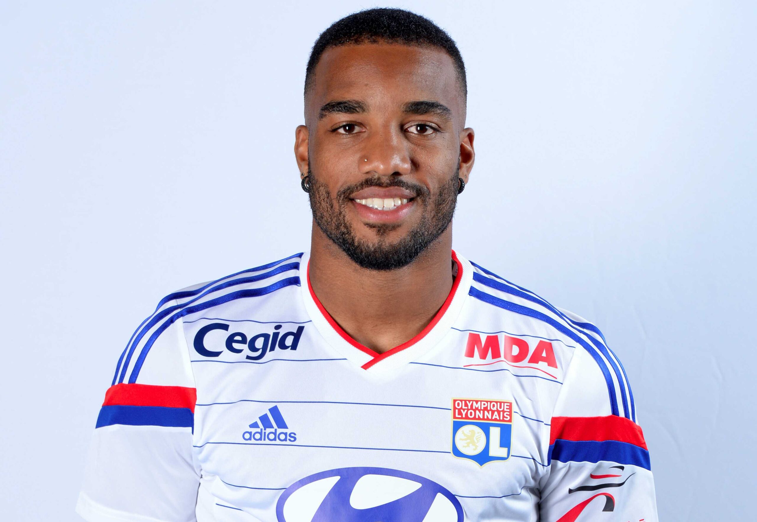 Mercato OL : Alexandre Lacazette S'engage Avec Son Nouveau Club (officiel