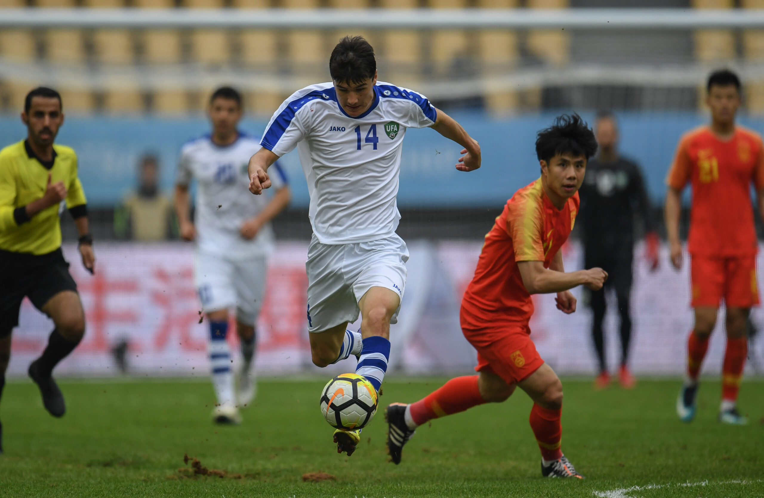 Shomurodov Eldor : Eldor Shomurodov OFK so'rovnomasida g'olib bo'ldi - Zamin.uz - Eldor azamat oʻgʻli shomurodov (born 29 june 1995) is an uzbek professional footballer who plays as a striker for serie a club genoa and the uzbekistan national team