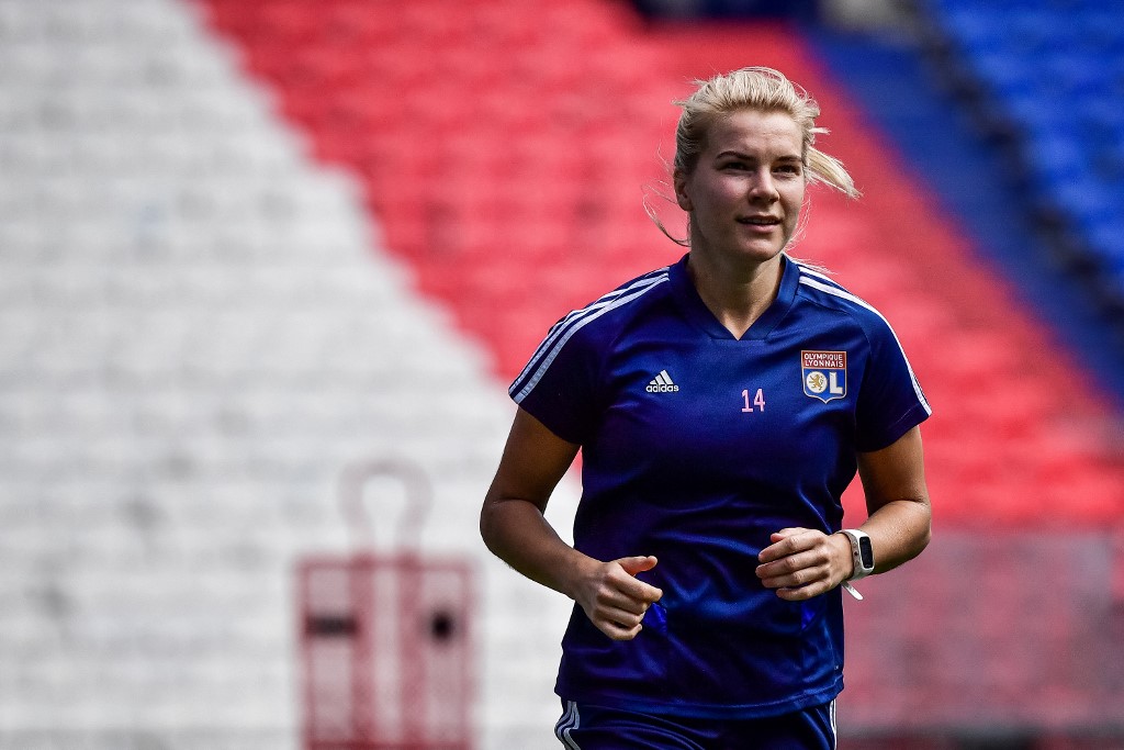 Ada Hegerberg à l'entraînement de l'OL