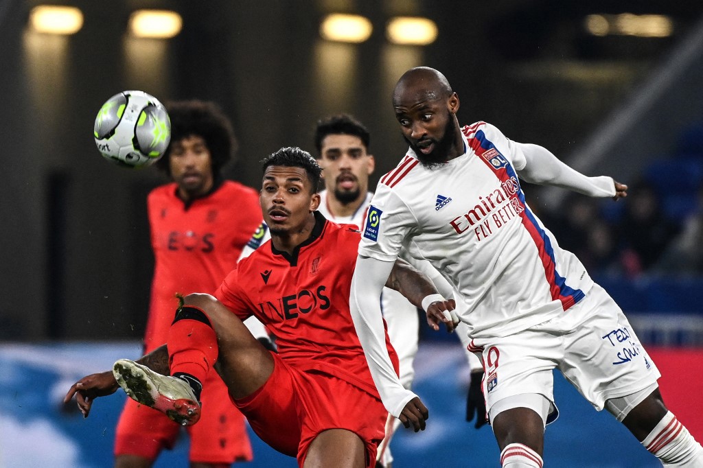 Mario Lemina et Moussa Dembélé lors d'OL - Nice le 12 février 2021