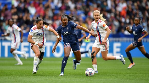 Selma Bacha et Kadidiatou Diani lors de PSG - OL