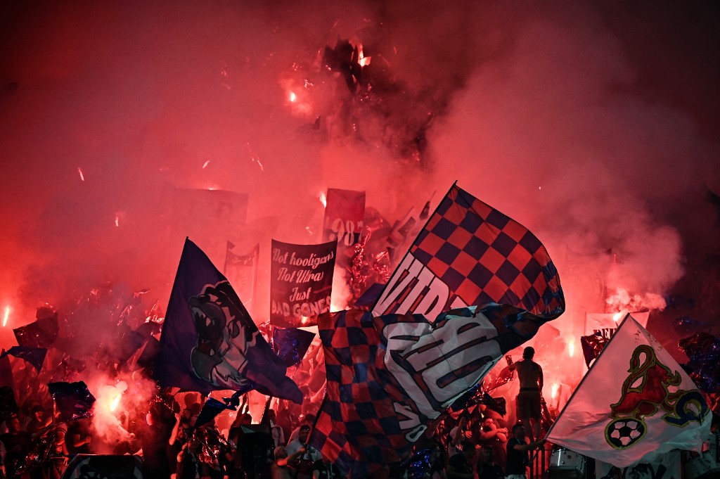 Les Bad Gones appellent à soutenir les U17 de l'OL face à l'AS Saint-Etienne dans un derby passionnant thumbnail