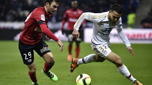 Zacharie Labidi avec le maillot de l'OL contre Guingamp