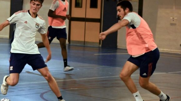 L'équipe de futsal de l' OL s'entraîne à Lyon le 12 octobre 2021