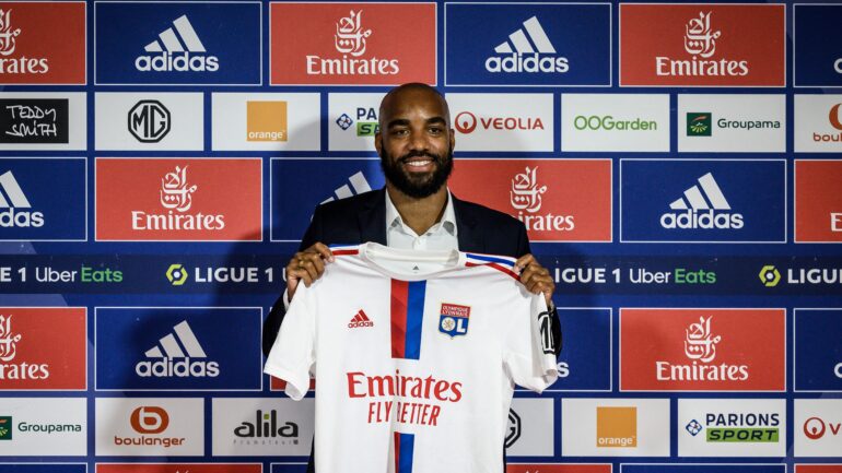 Lacazette lors de son retour à l'OL