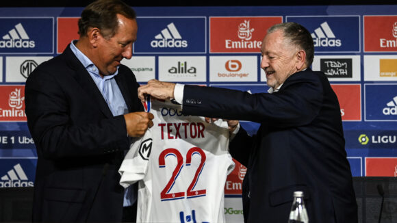 John Textor et Jean-Michel Aulas au moment de la passation de pouvoir à l'OL