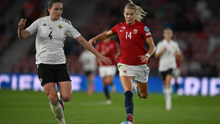 Ada Hegerberg lors de Norvège - Irlande du Nord à l'Euro 2022