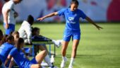 Selma Bacha, à l'entraînement avec les Bleues lors de l'Euro 2022