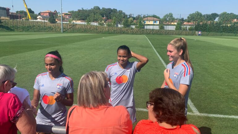 Perle Morroni, Alice Sombath et Ines Benyahia à l'entraînement, le 22 juillet 2022