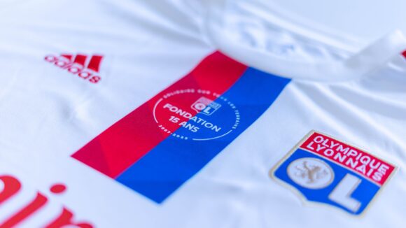 Maillot spécial Fondation OL (@OL)