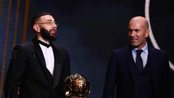 Karim Benzema et Zinédine Zidane lors du Ballon d'Or 2022