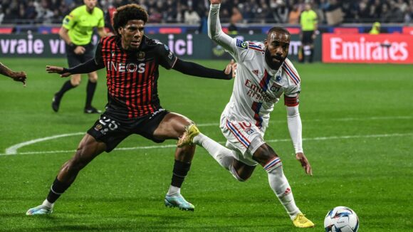 Lacazette (OL) et Jean-Clair Todibo(Nice)