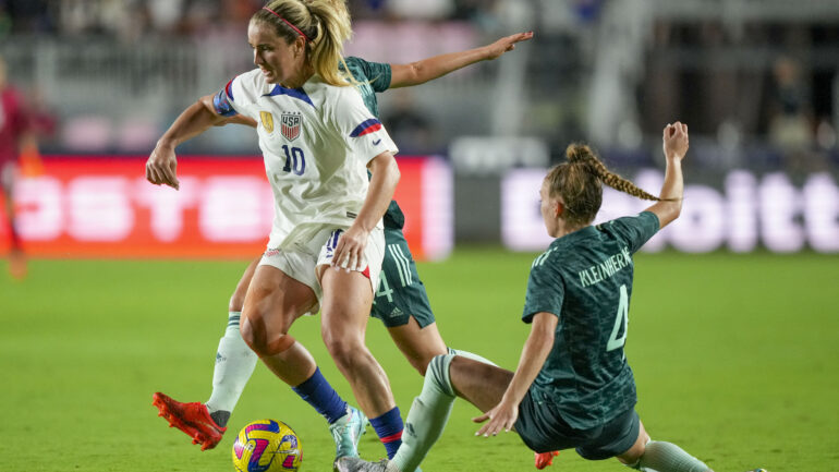 Lindsey Horan avec les Etats-Unis face à l'Allemagne