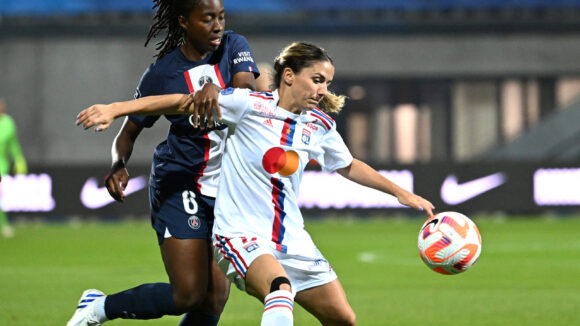 Oriane Jean-François (PSG) et Daniëlle van de Donk (OL)