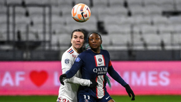 Vanessa Gilles face à Kadidiatou Diani lors d'OL - PSG