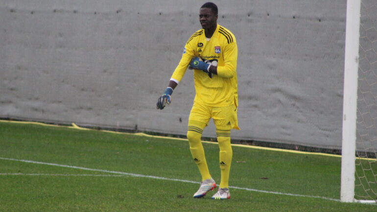 Justin Bengui (U19) lors d'OL - Auxerre