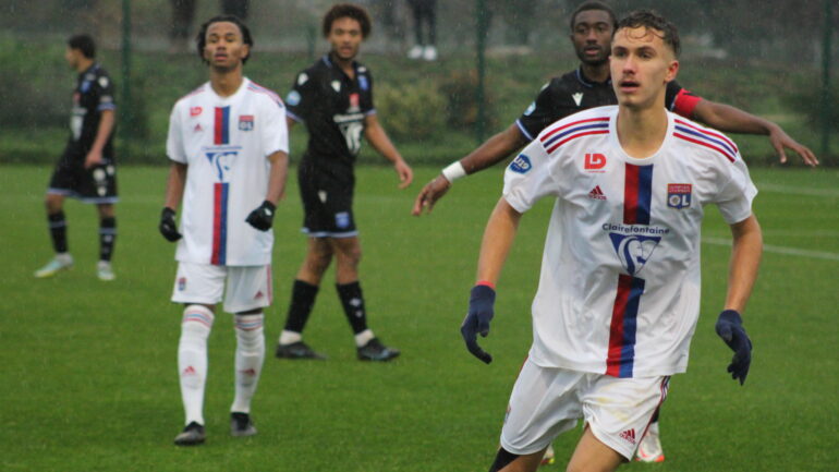 Romain Perret (U19) lors d'OL - Auxerre