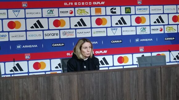 L'entraîneure de l'OL, Sonia Bompastor