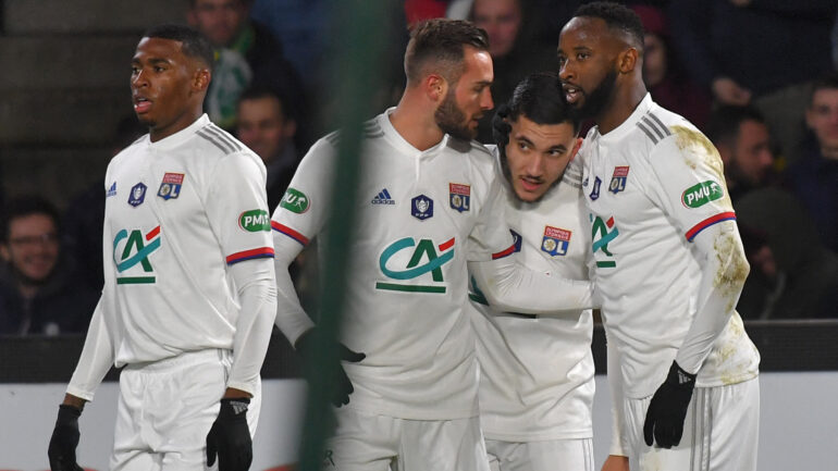 Rayan Cherki célébrant un de ses buts contre Nantes en Coupe de France