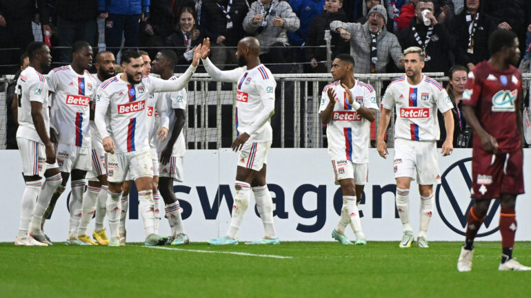 Les joueurs de l'OL célébrant le but du 2-1 lors d'OL - Metz en Coupe de France