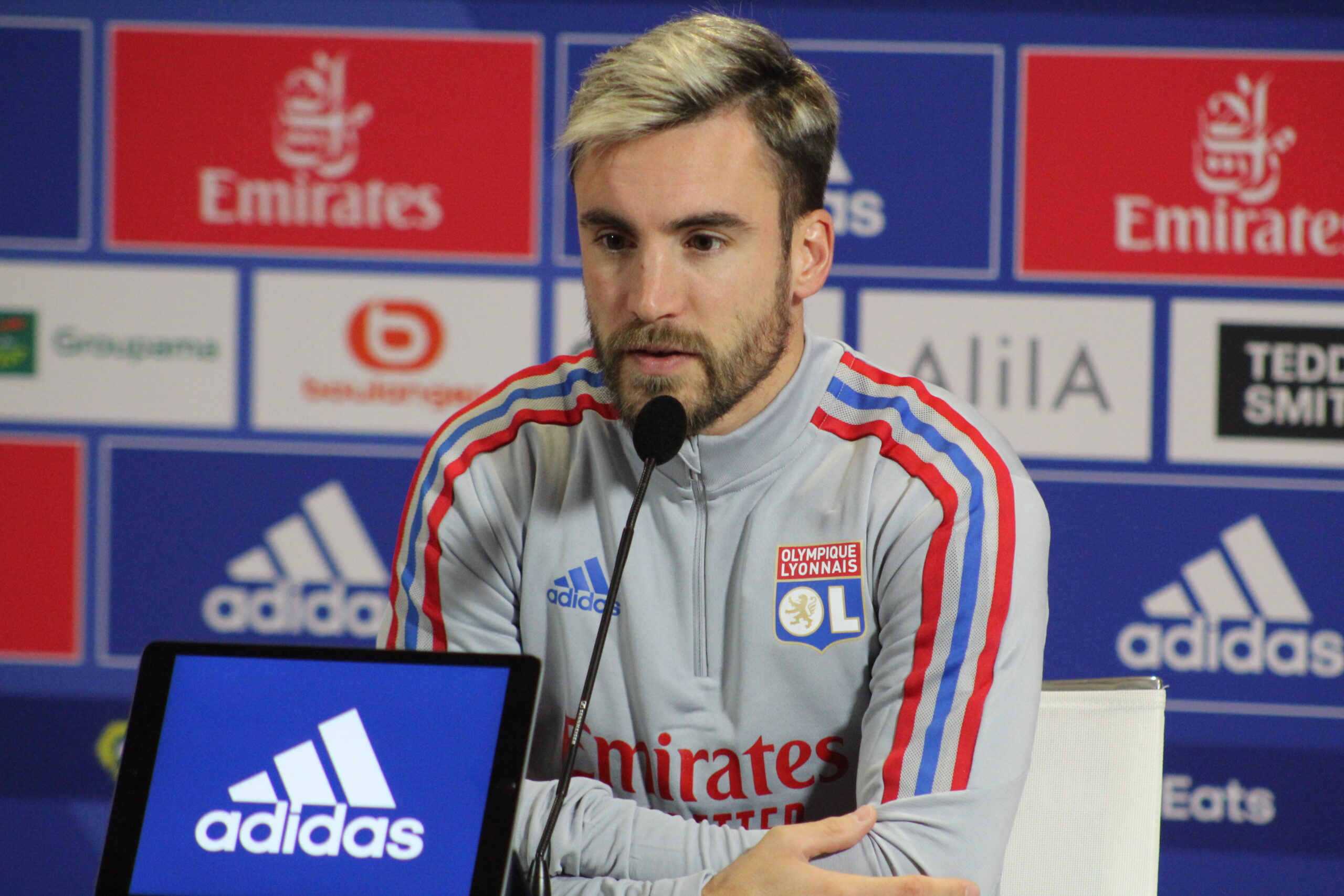 www.olympique-et-lyonnais.com