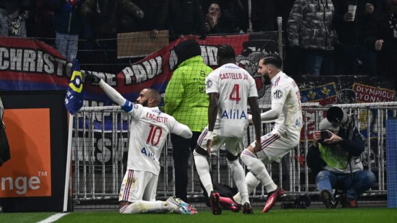 Alexandre Lacazette (OL) buteur contre Lens