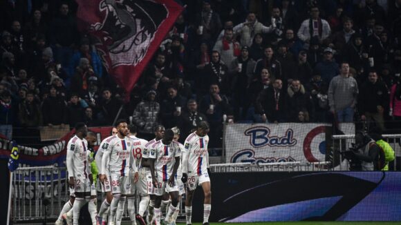 Les joueurs de l'OL lors du match contre Lens en février 2023