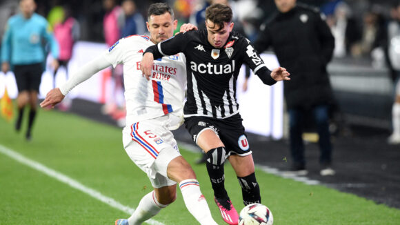 OL Dejan Lovren et Adrien Hunou lors d'Angers - OL