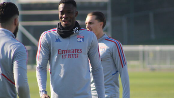 Sinaly Diomandé lors de l'entraînement de l'OL