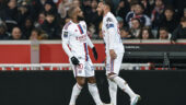 Alexandre Lacazette avec Corentin Tolisso après l'un de ses buts lors de Lille - OL