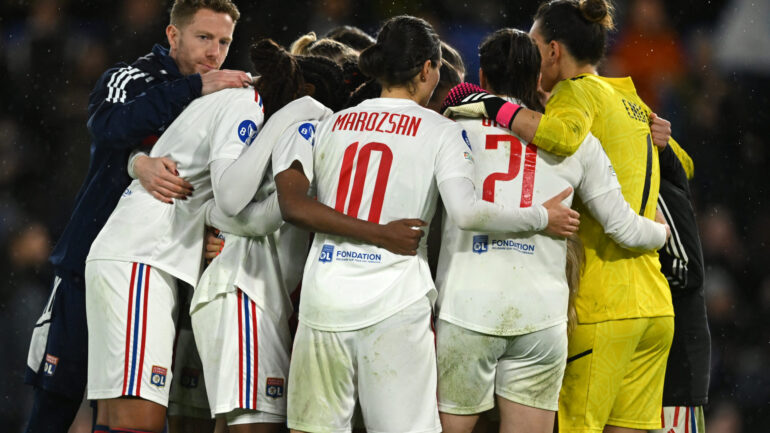 Les joueuses de l'OL en Ligue des champions après l'élimination face à Chelsea