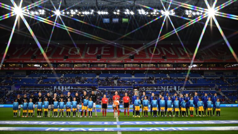 Les deux équipes de l'OL et Chelsea au Parc OL