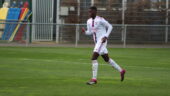 Mamadou Sarr pendant l'amical entre l'OL et Aix-les-Bains