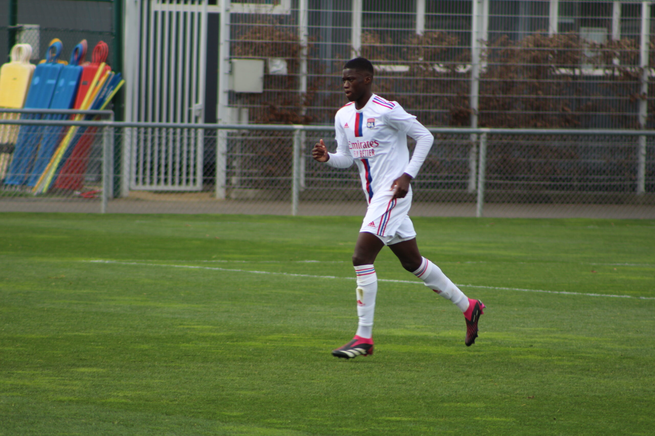 Frankreich U18 gewann mit Sarr 4:3 gegen Deutschland