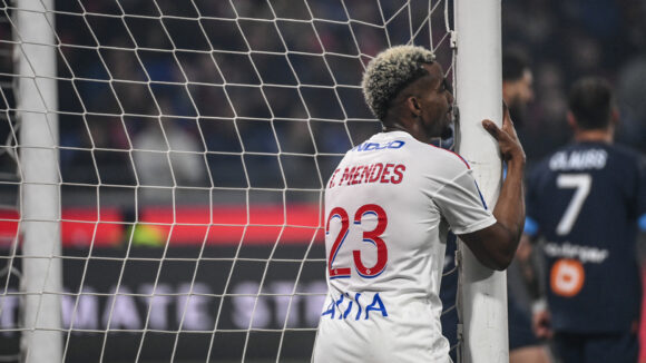 Thiago Mendes désabusé lors d'OL - OM