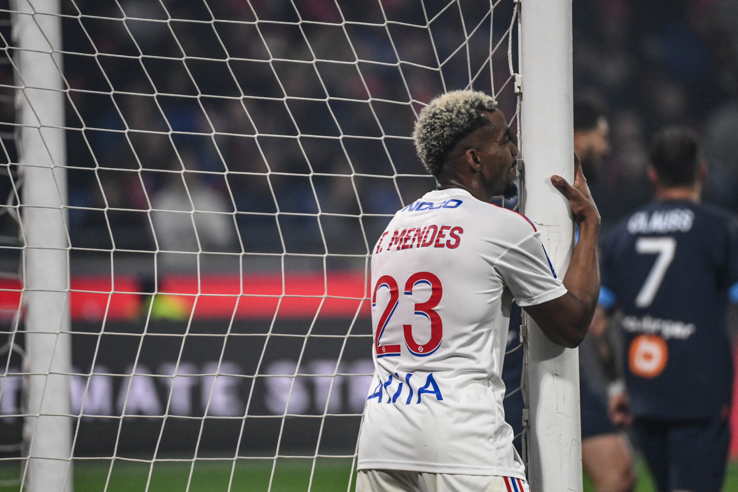Thiago Mendes désabusé lors d'OL - OM