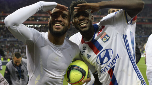 Alexandre Lacazette et Samuel Umtiti avec l'OL en 2016