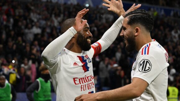 Lacazette et Cherki, le 19 mai 2023 lors d'OL - Monaco