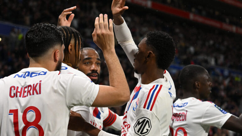 La joie des Lyonnais durant le match OL - Monaco en mai 2023