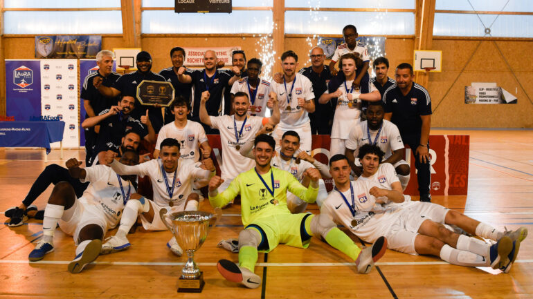 Les joueurs de l'OL Futsal vainqueurs de la Coupe LAuRA