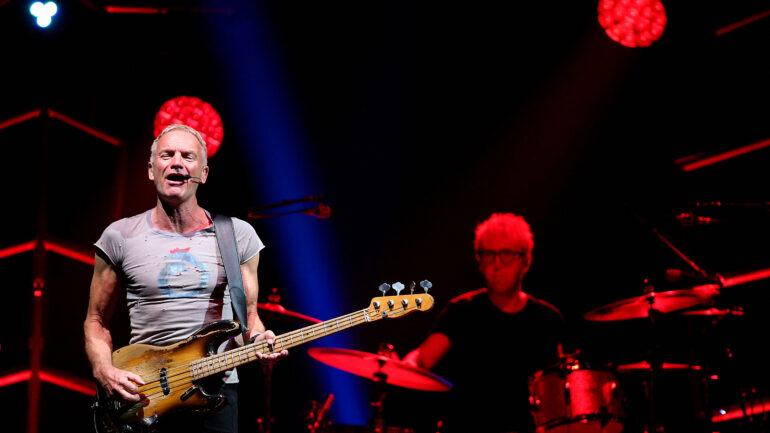 Sting lors d'un concert à Reims en 2022