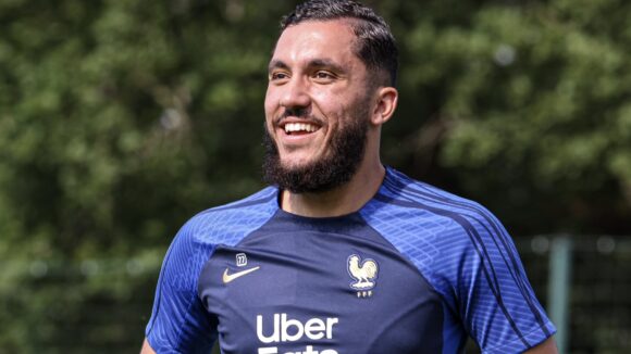 Rayan Cherki (OL) avec les Espoirs