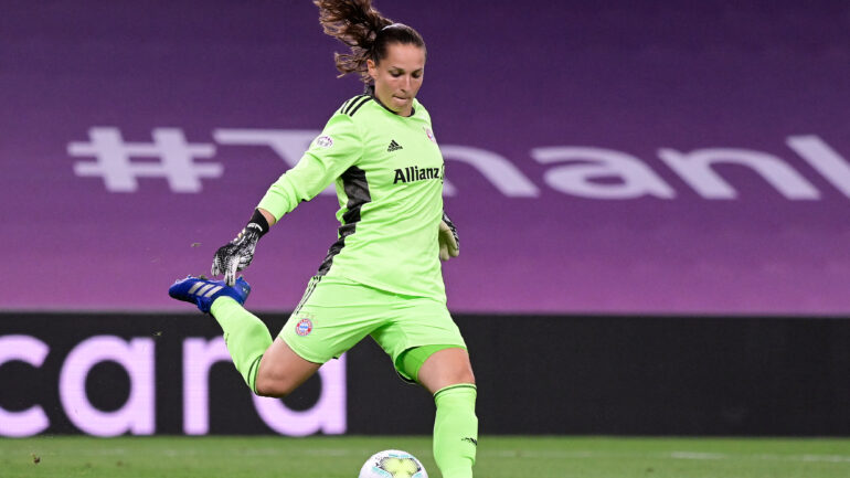 Laura Benkarth lors de Bayern Munich - OL en Ligue des champions