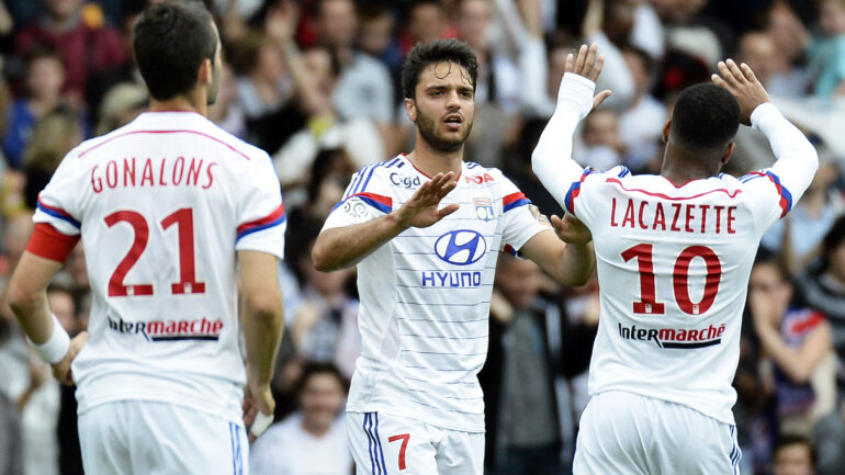 Clément Grenier avec Alexandre Lacazette (OL) à Gerland en 2015