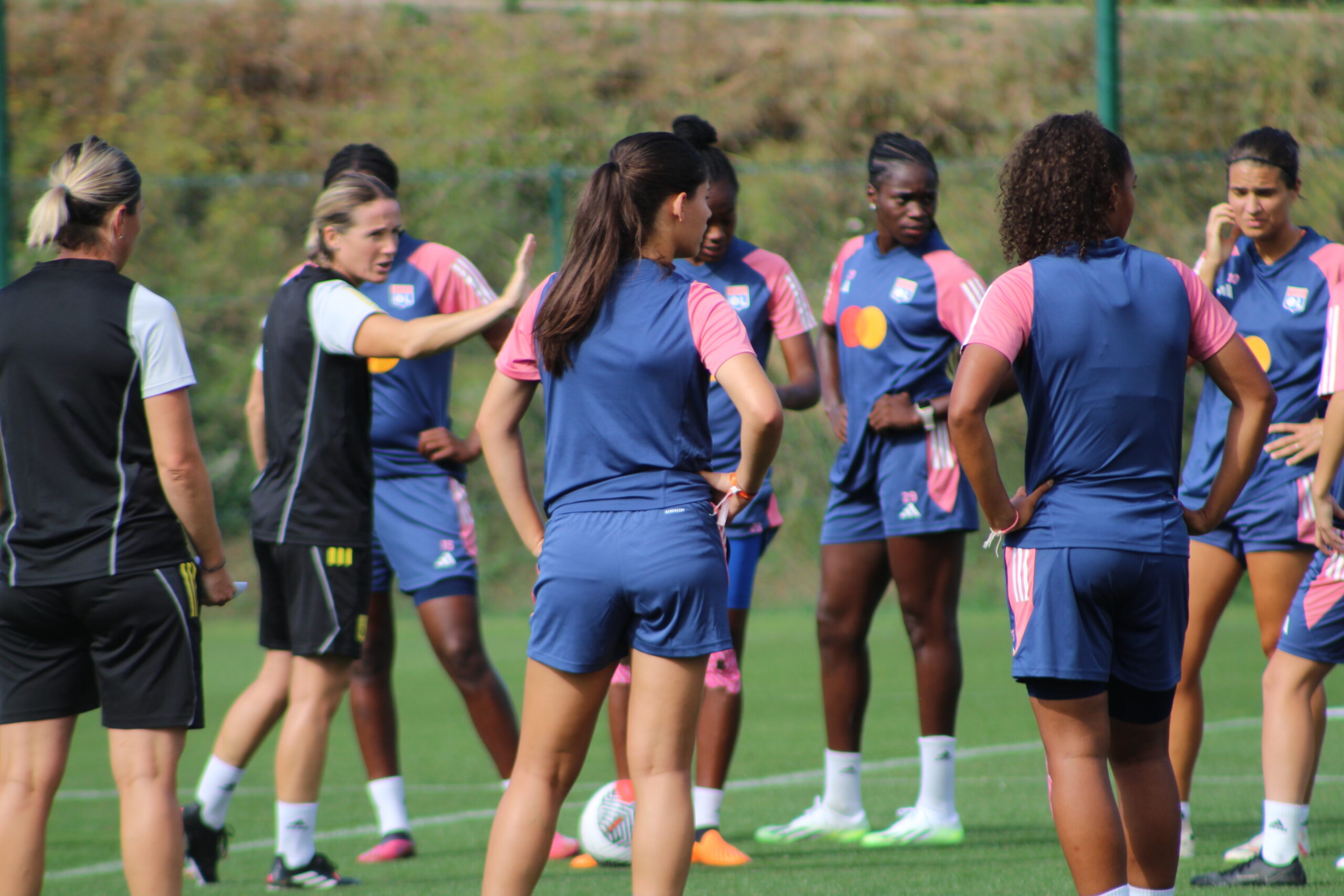 Les Fenottes à l'entraînement de l'OL