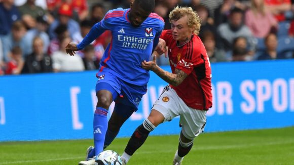 Le défenseur de l'OL, Clinton Mata lors du match amical contre Manchester United