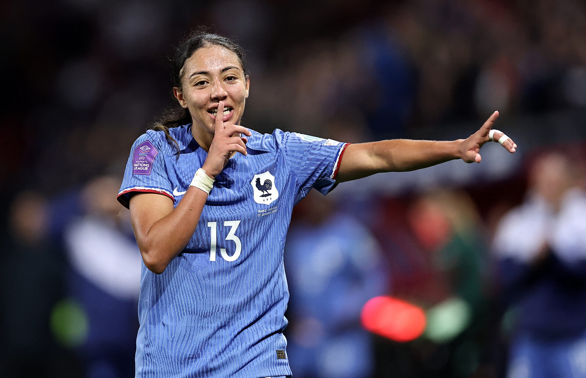 Selma Bacha buteuse avec les Bleues contre le Portugal
