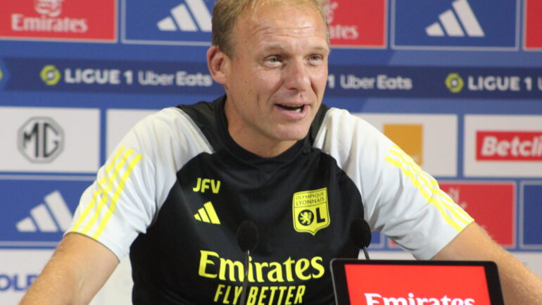 Jean-François Vulliez, coach intérimaire de l'OL