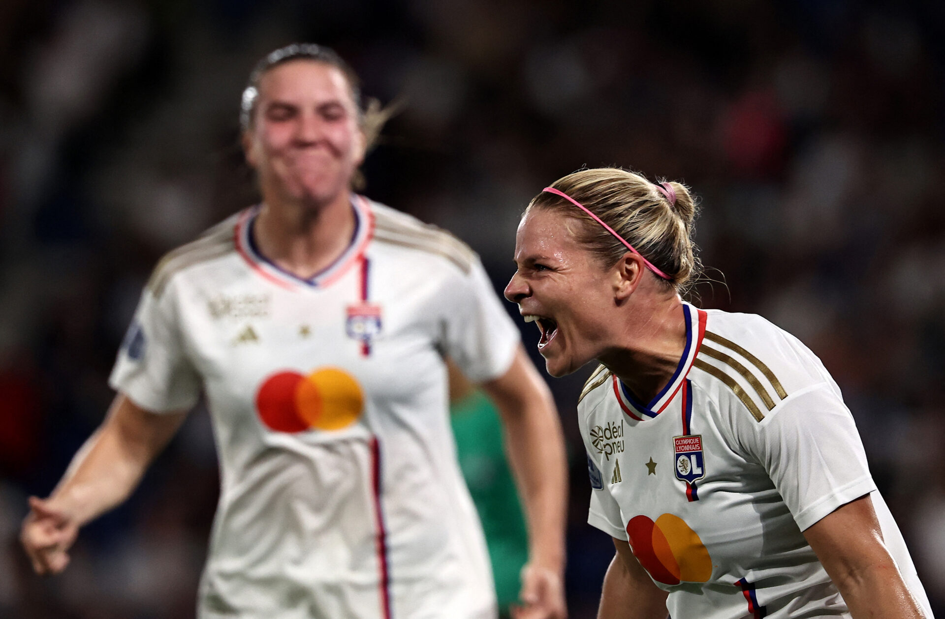 Eugénie Le Sommer qui célèbre son but lors de PSG - OL