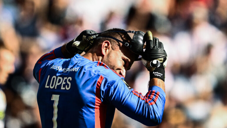 Anthony Lopes lors de OL - Lorient